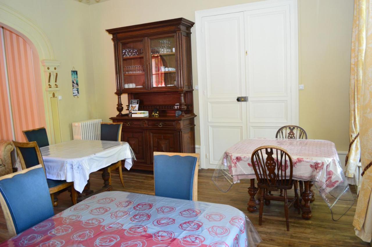 La Brasserie Chambre D'Hotes De Delphine Saulgé Exterior foto
