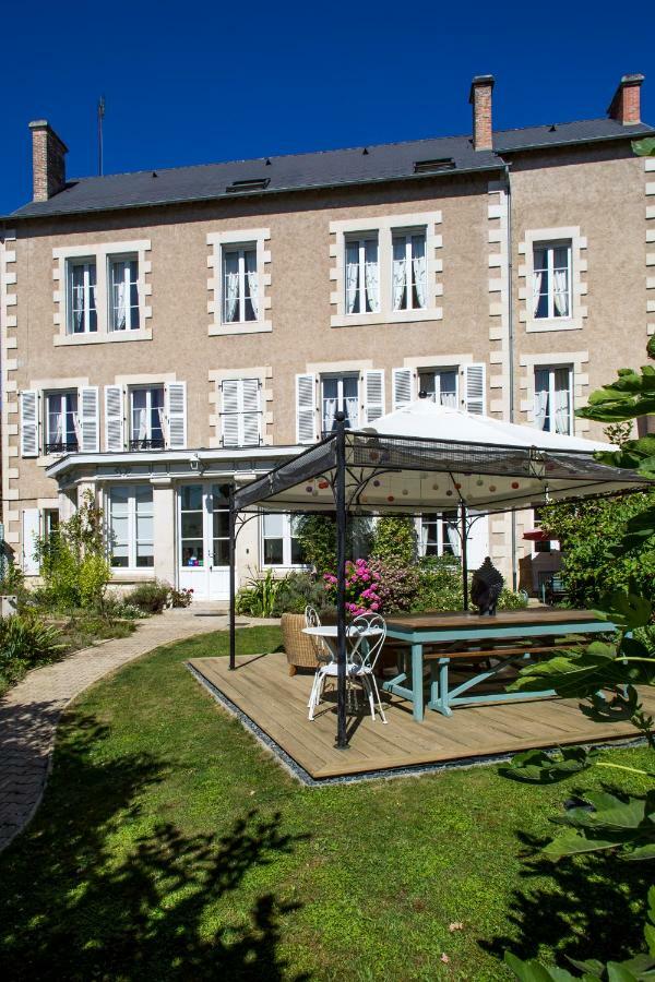 La Brasserie Chambre D'Hotes De Delphine Saulgé Exterior foto